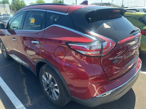 Used 2018 Nissan Murano SV AWD/4WD image 3