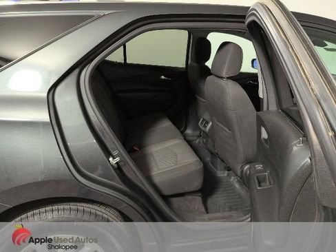 Used 2018 Chevrolet Equinox LT image 30