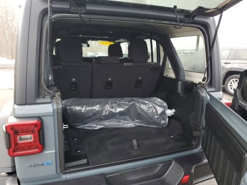 Used 2025 Jeep Wrangler Unlimited Rubicon 4xe w/ Safety Group image 10