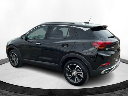 Certified 2022 Buick Encore GX Essence w/ Advanced Technology Package image 3