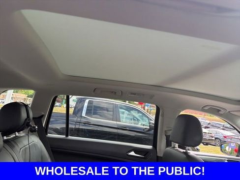 Used 2018 Volkswagen Tiguan SEL Premium FWD image 15