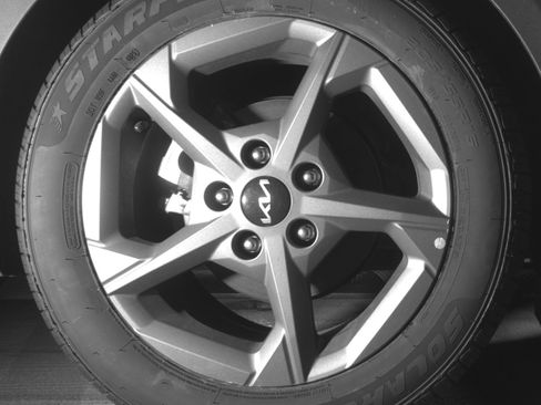 Used 2025 Kia K4 FWD image 15