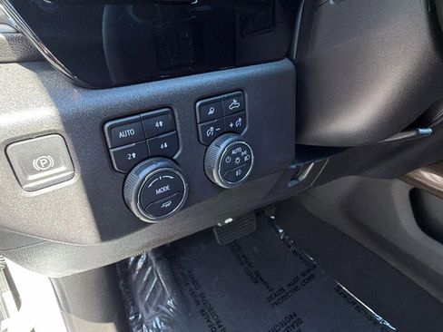 Used 2024 Chevrolet Silverado 1500 LT Trail Boss w/ LT Trail Boss Premium Package AWD/4WD image 21