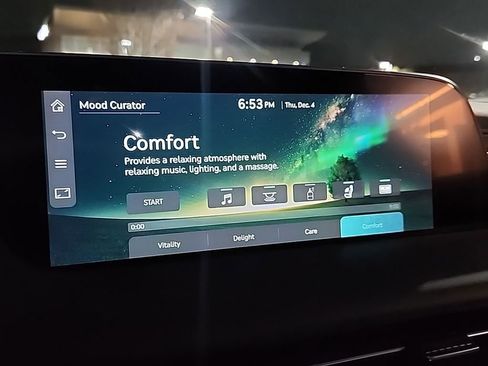 Used 2025 Genesis G90 3.5T image 24