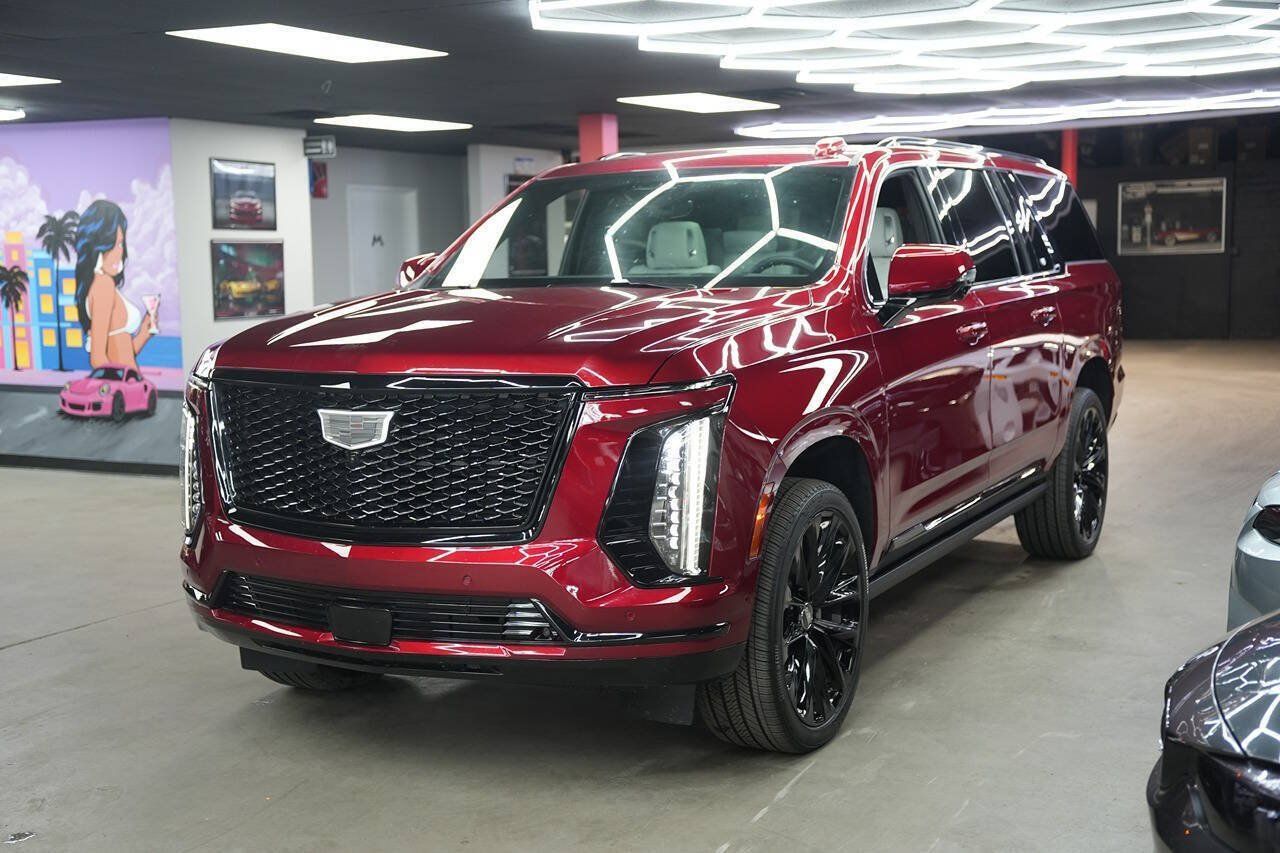 Used 2026 Cadillac Escalade ESV Platinum Sport w/ LPO, ONYX Package AWD/4WD image 1