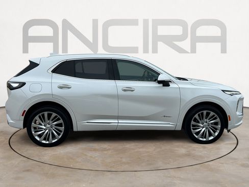 Used 2025 Buick Envision Avenir AWD/4WD image 11