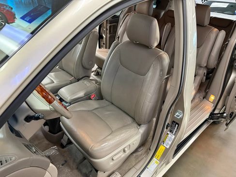 Used 2006 Toyota Sienna XLE Limited FWD image 16