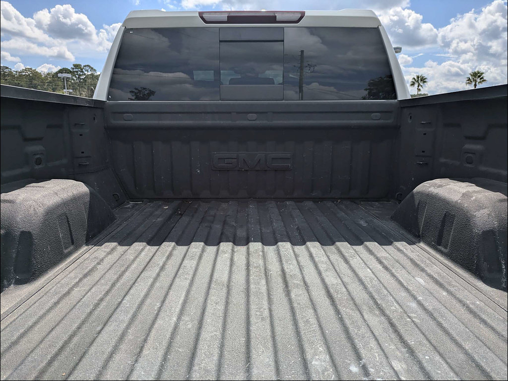 Used 2023 GMC Sierra 1500 SLT w/ SLT Premium Package AWD/4WD image 12
