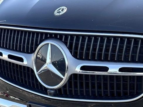 Used 2024 Mercedes-Benz GLC 300 4MATIC image 3