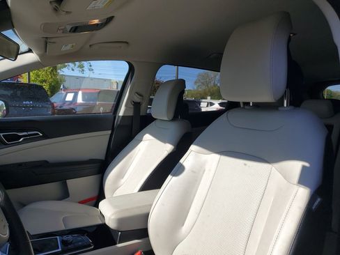 Certified 2024 Kia Sportage EX AWD/4WD image 10