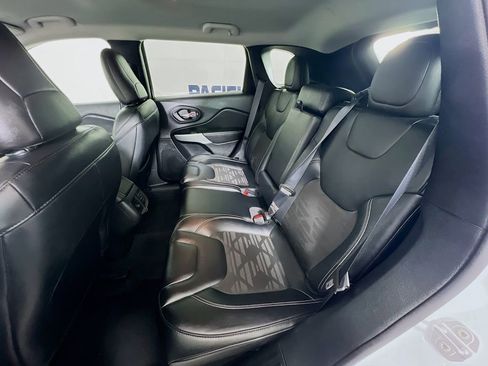 Used 2022 Jeep Cherokee Latitude image 21