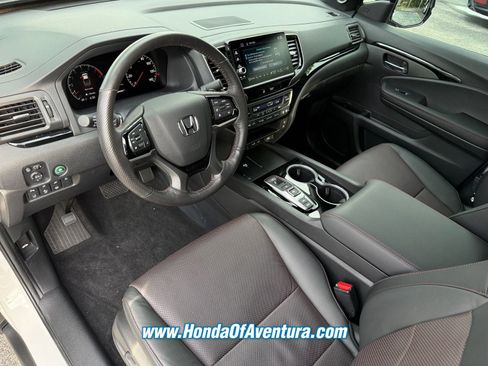 Certified 2025 Honda Ridgeline Black Edition image 23