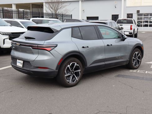 Used 2025 Chevrolet Equinox EV LT image 10