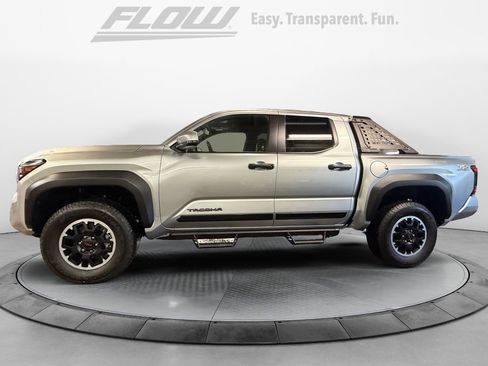 Used 2024 Toyota Tacoma TRD Off-Road image 5