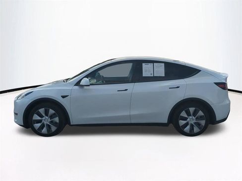 Used 2024 Tesla Model Y Long Range AWD/4WD image 8