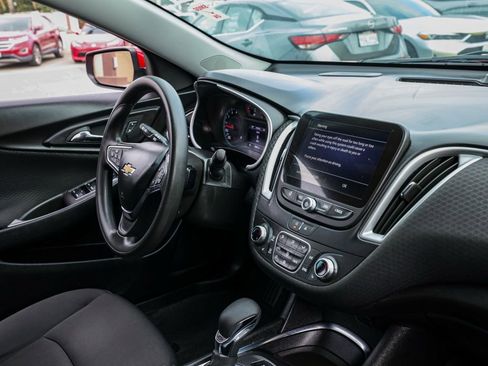 Used 2024 Chevrolet Malibu LT image 19