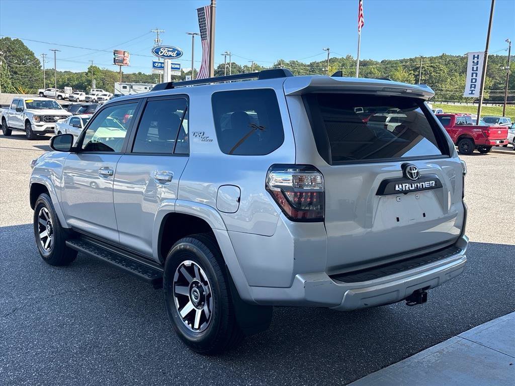 Used 2024 Toyota 4Runner TRD Off-Road Premium AWD/4WD image 2