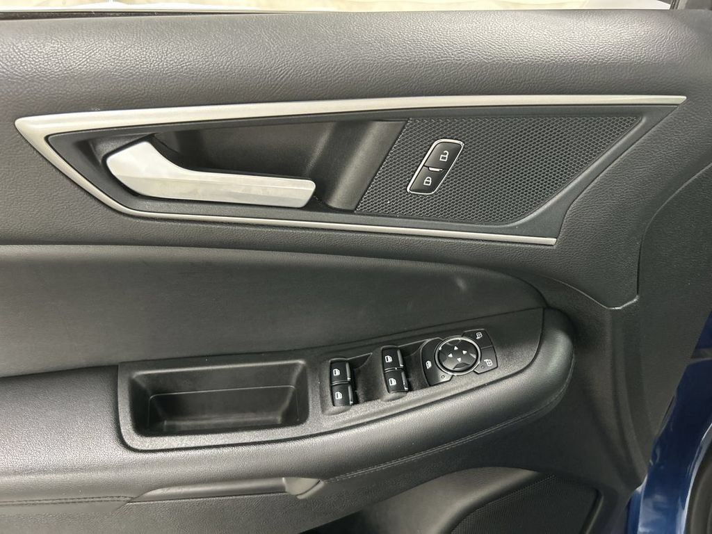 Used 2023 Ford Edge SEL w/ Convenience Package AWD/4WD image 11