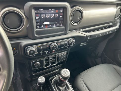 Used 2021 Jeep Wrangler Unlimited Sport image 20