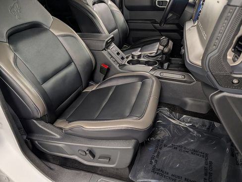 Used 2025 Ford Bronco Outer Banks AWD/4WD image 33