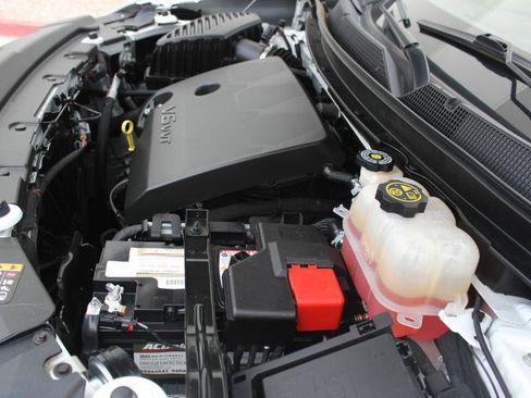 Used 2023 Chevrolet Traverse LT FWD image 49
