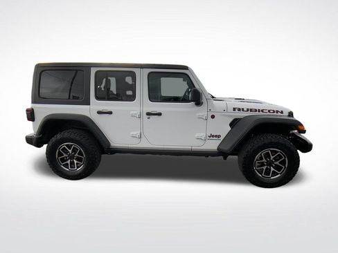 Used 2025 Jeep Wrangler Unlimited Rubicon AWD/4WD image 7