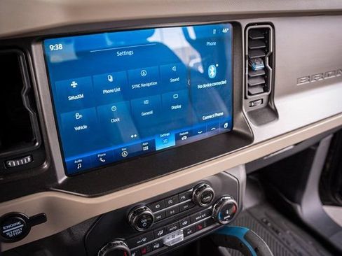 Used 2022 Ford Bronco Wildtrak AWD/4WD image 19