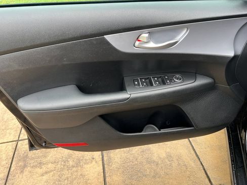 Used 2024 Kia Forte LXS FWD image 16
