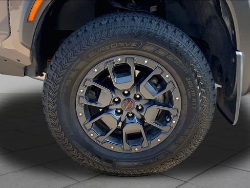 Used 2022 Nissan Frontier PRO-4X w/ Pro-4X Premium Package AWD/4WD image 11