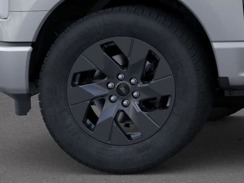 New 2025 Ford F150 Lightning Flash AWD/4WD image 19