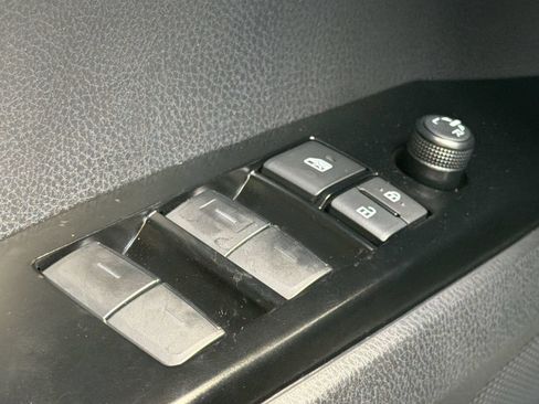 Used 2026 Toyota Camry SE FWD image 29