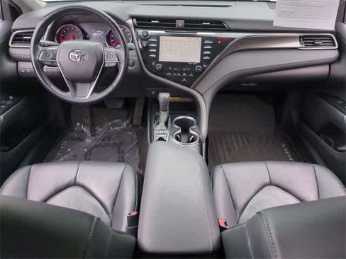 Used 2019 Toyota Camry XSE image 16