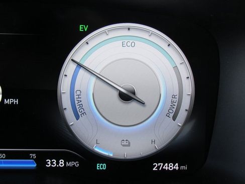 Used 2023 Hyundai Santa Fe SEL Premium image 24