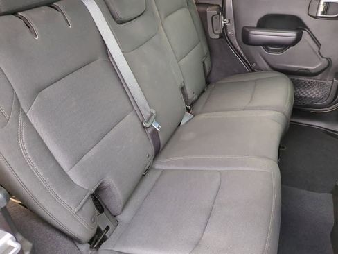 Used 2018 Jeep Wrangler Unlimited Sport S image 19