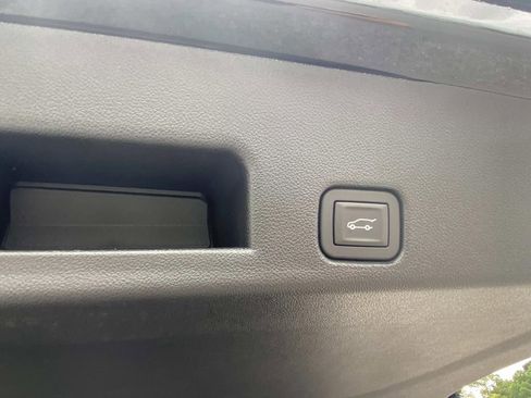 New 2026 Chevrolet Traverse LT w/ Midnight/Sport Edition image 11