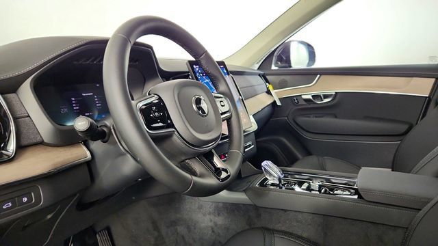 New 2026 Volvo XC90 T8 Core AWD/4WD image 12
