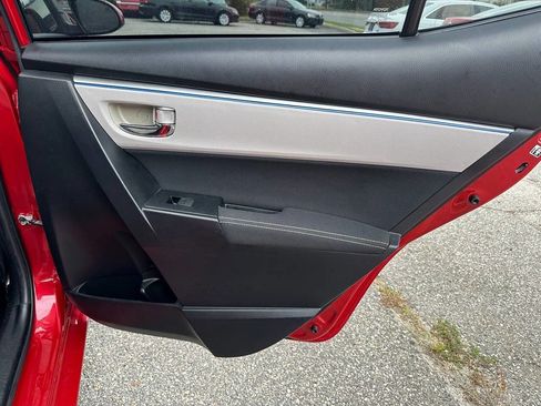 Used 2016 Toyota Corolla LE image 19