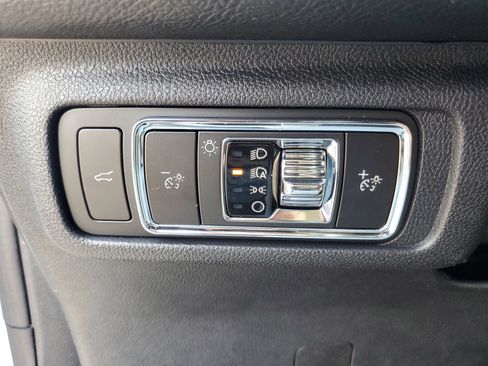 New 2026 Lincoln Corsair Premiere image 14