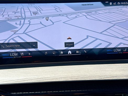 New 2025 BMW 330i Sedan w/ Convenience Package image 13