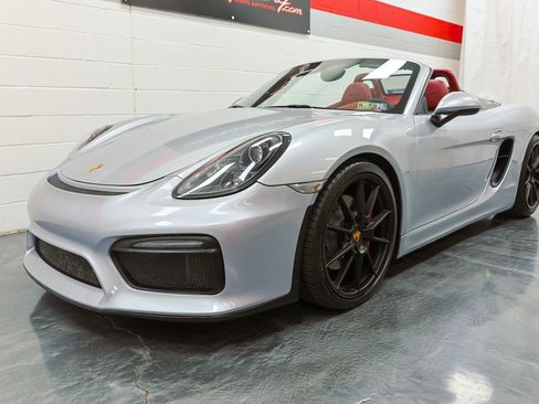 Used 2016 Porsche Boxster Spyder image 6