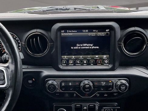 Used 2021 Jeep Wrangler Unlimited Sahara AWD/4WD image 6