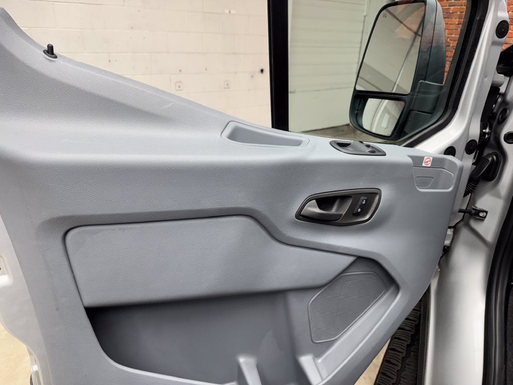 Certified 2019 Ford Transit 350 XLT RWD image 10
