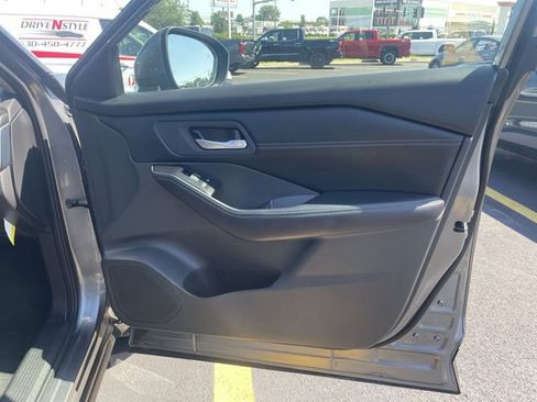 Used 2026 Nissan Rogue SL FWD image 39