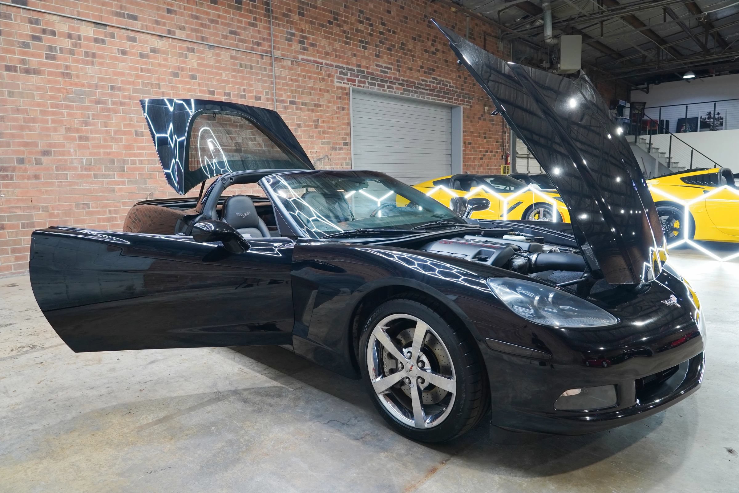 Used 2010 Chevrolet Corvette Coupe w/ Preferred Equipment Group RWD image 24