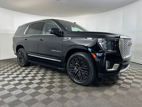 Used 2021 GMC Yukon Denali image 2
