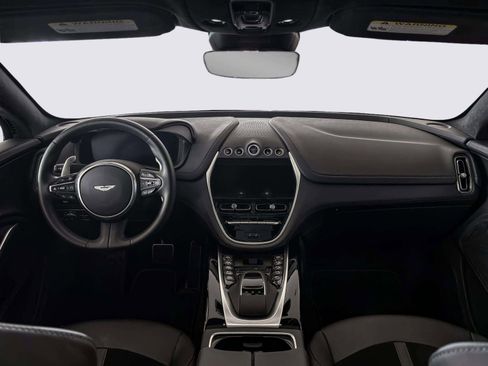 Used 2024 Aston Martin DBX image 27