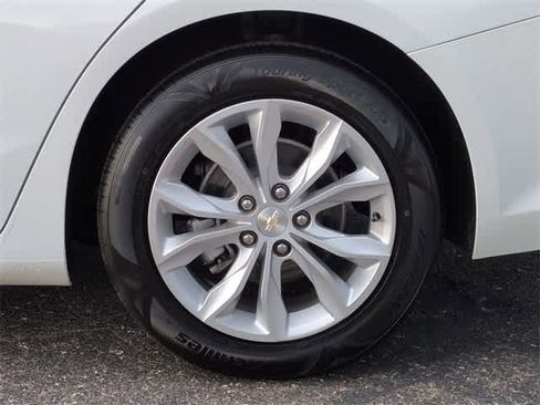 Used 2023 Chevrolet Malibu LT image 14