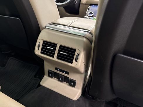 Used 2018 Land Rover Range Rover Velar S AWD/4WD image 13