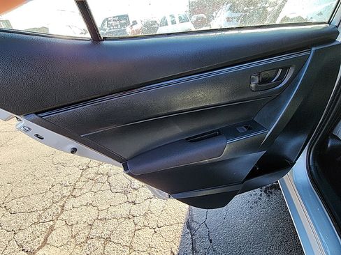 Used 2018 Toyota Corolla L image 20