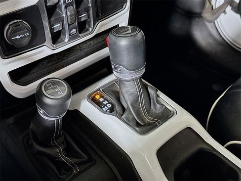 Used 2022 Jeep Gladiator Overland w/ Popular Equipment Package image 15